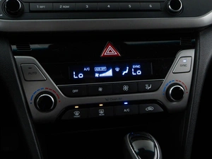 Седан Hyundai Elantra 2017 года, 1600050 рублей, Москва