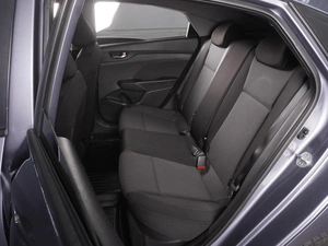 Седан Hyundai Solaris 2018 года, 1362000 рублей, Красный Пахарь