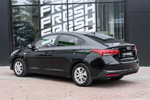 Седан Hyundai Solaris 2021 года, 1819000 рублей, Ульяновск