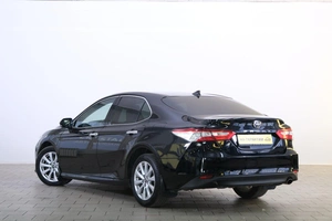 Седан Toyota Camry 2018 года, 2889000 рублей, Омск