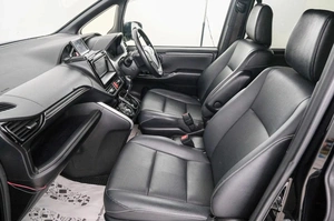 Минивэн Toyota Esquire 2021 года, 3089000 рублей, Красноярск