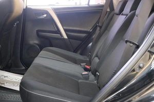 Внедорожник Toyota RAV4 2017 года, 2319000 рублей, Омск