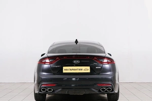Лифтбек Kia Stinger 2018 года, 3099000 рублей, Красноярск