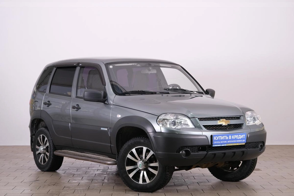 Внедорожник Chevrolet Niva 2014 года, 699000 рублей, Омск