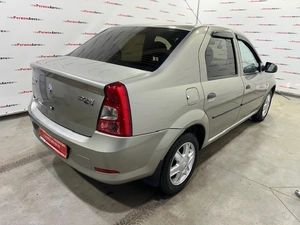 Седан Renault Logan 2011 года, 525000 рублей, Красноярск