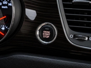 Минивэн Kia Carnival 2019 года, 3129000 рублей, Тюмень