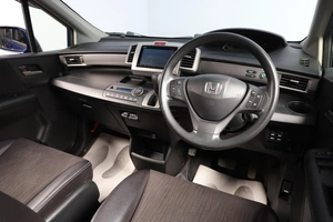 Минивэн Honda Freed 2015 года, 1339000 рублей, Новосибирск