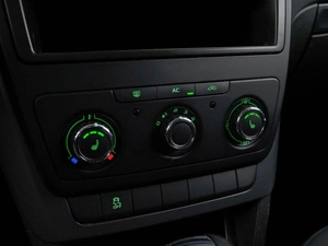 Внедорожник Skoda Yeti 2012 года, 877099 рублей, Москва