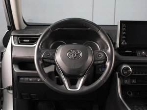 Внедорожник Toyota RAV4 2021 года, 3150000 рублей, Омск