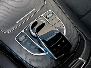 Седан Mercedes-benz E-класс 2019 года, 3550000 рублей, Краснодар