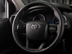 Пикап Toyota Hilux 2017 года, 3299000 рублей, Тюмень