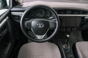 Седан Toyota Corolla 2015 года, 1149000 рублей, Красноярск