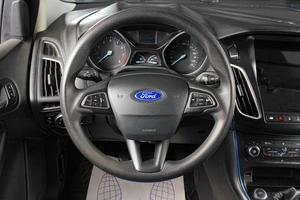 Седан Ford Focus 2015 года, 899000 рублей, Тюмень