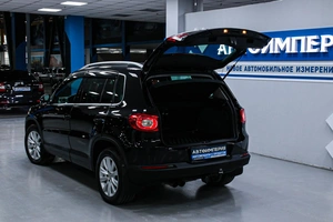 Внедорожник Volkswagen Tiguan 2010 года, 1258000 рублей, Солонцы