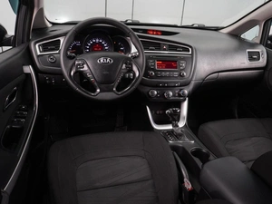 Хетчбэк Kia Ceed 2015 года, 1254000 рублей, Воронеж