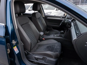 Седан Volkswagen Passat 2020 года, 2199000 рублей, Саратов