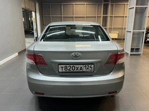 Седан Toyota Avensis 2011 года, 1147000 рублей, Красноярск