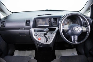 Минивэн Toyota Wish 2005 года, 679000 рублей, Пермь