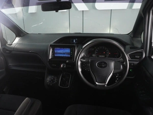 Минивэн Toyota Voxy 2017 года, 1998000 рублей, Минеральные Воды