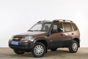 Внедорожник Chevrolet Niva 2017 года, 799000 рублей, Тюмень