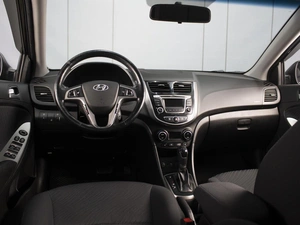 Седан Hyundai Solaris 2015 года, 1080000 рублей, Омск