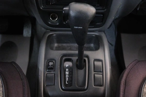 Внедорожник Suzuki Grand Vitara 2001 года, 579000 рублей, Омск