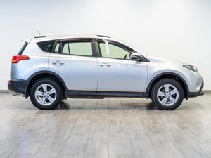 Внедорожник Toyota RAV4 2013 года, 1649000 рублей, Саратов