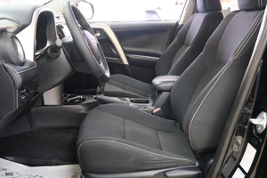 Внедорожник Toyota RAV4 2017 года, 2319000 рублей, Омск