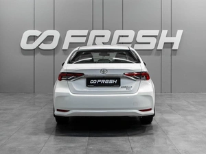 Седан Toyota Corolla 2021 года, 1768000 рублей, Тюмень