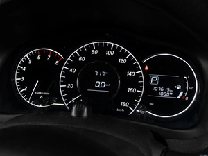 Хетчбэк Nissan Note 2013 года, 949000 рублей, Тюмень