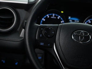 Внедорожник Toyota RAV4 2016 года, 2649077 рублей, Москва