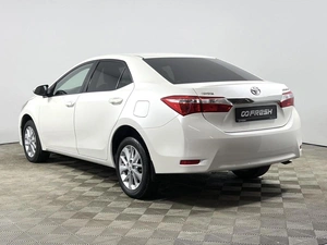 Седан Toyota Corolla 2014 года, 1045100 рублей, Казань