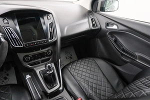 Хетчбэк Ford Focus 2011 года, 749000 рублей, Красноярск
