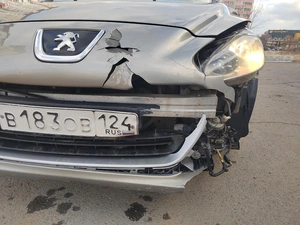 Универсал Peugeot 308 2011 года, 450000 рублей, Красноярск