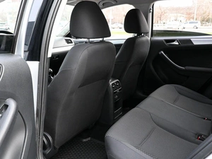 Седан Volkswagen Jetta 2011 года, 899000 рублей, Волгоград