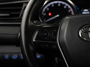 Седан Toyota Camry 2021 года, 3194404 рублей, Москва