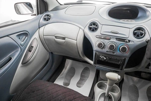 Хетчбэк Toyota Vitz 1999 года, 369000 рублей, Барнаул