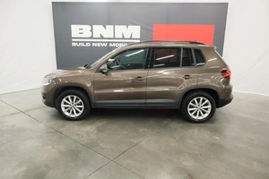 Внедорожник Volkswagen Tiguan 2015 года, 1795000 рублей, Курск