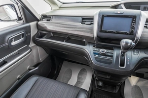 Минивэн Honda Freed 2018 года, 1849000 рублей, Барнаул