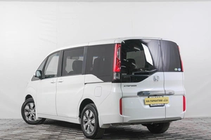 Минивэн Honda Stepwgn 2016 года, 1979000 рублей, Кемерово