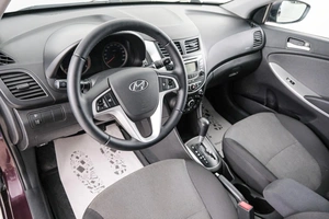 Седан Hyundai Solaris 2013 года, 899000 рублей, Красноярск