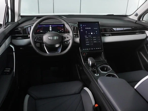 Внедорожник Geely Atlas 2025 года, 3970000 рублей, Красный Пахарь