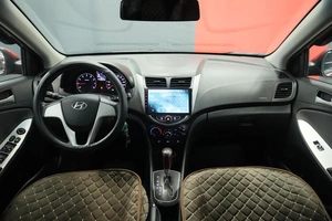 Седан Hyundai Solaris 2013 года, 930000 рублей, Курск