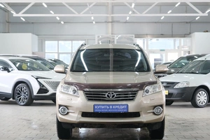 Внедорожник Toyota RAV4 2010 года, 1599000 рублей, Омск