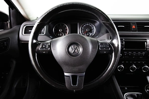 Седан Volkswagen Jetta 2013 года, 959000 рублей, Пермь