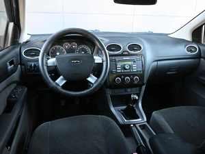 Седан Ford Focus 2007 года, 559000 рублей, Кирилловка