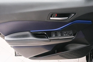 Внедорожник Toyota C-HR 2020 года, 2799000 рублей, Красноярск