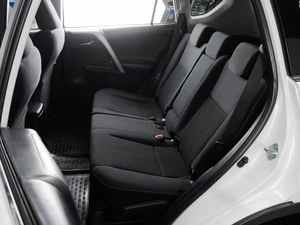 Внедорожник Toyota RAV4 2014 года, 2100000 рублей, Тюмень