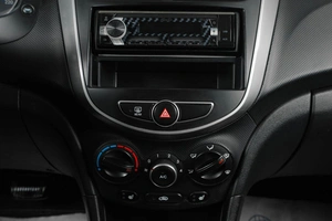 Седан Hyundai Solaris 2014 года, 969000 рублей, Тюмень