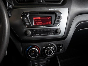 Седан Kia Rio 2013 года, 920000 рублей, Краснодар